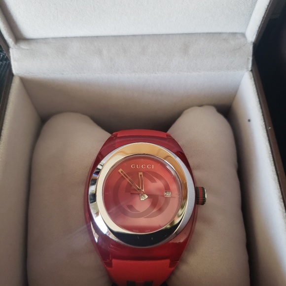 Gucci watch - Picture 5 of 6